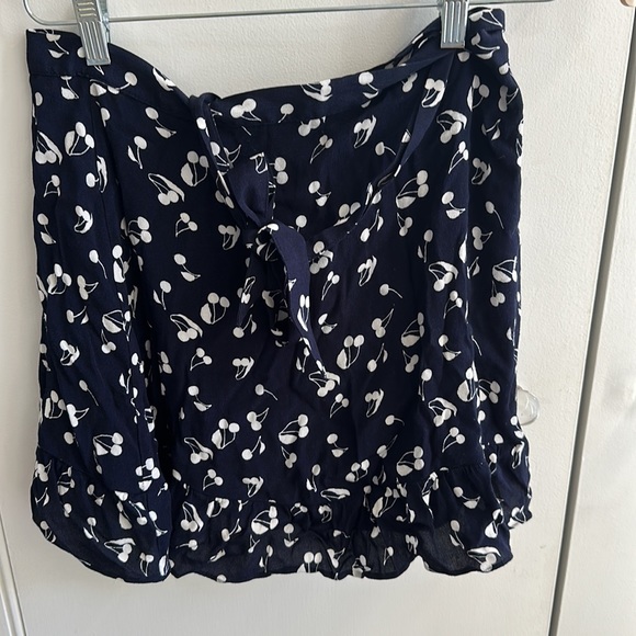 Cherry print wrap skirt from Sunday Best / Aritzia - Picture 5 of 6